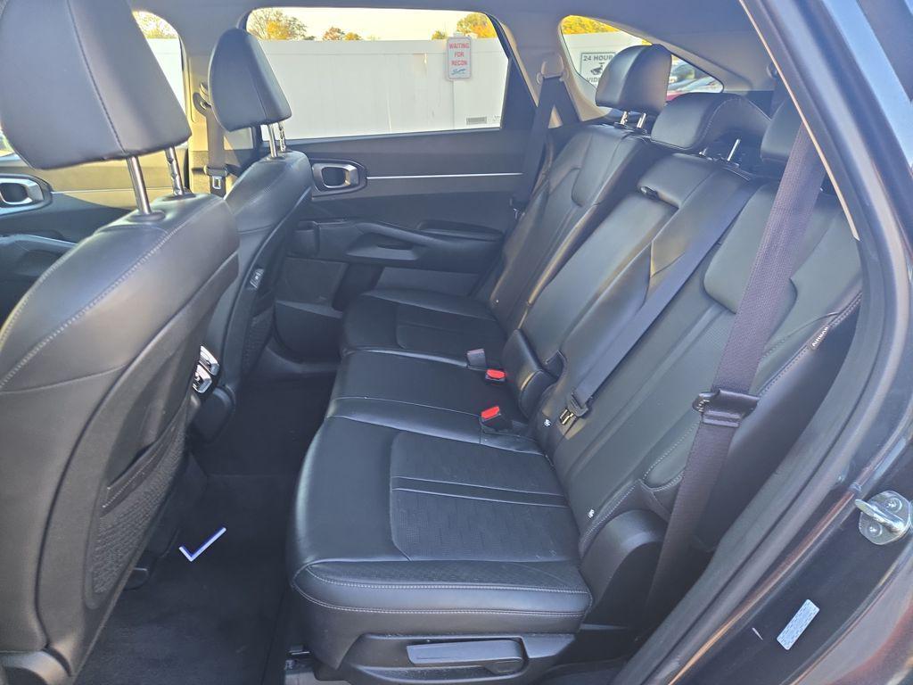 used 2024 Kia Sorento car, priced at $28,995