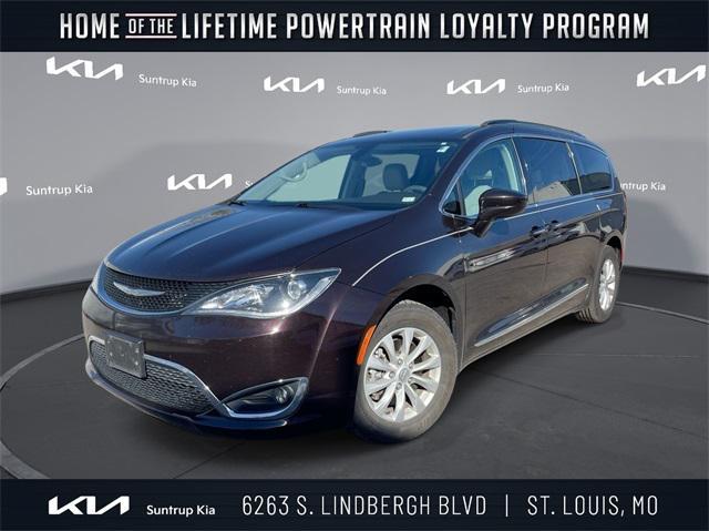 used 2017 Chrysler Pacifica car, priced at $16,995