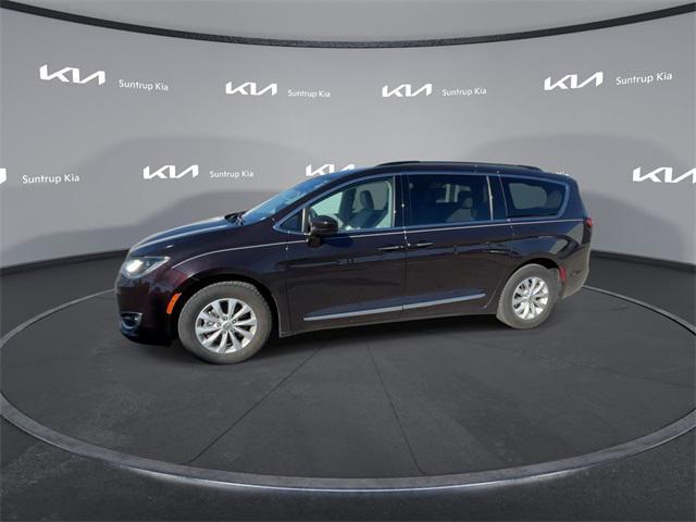 used 2017 Chrysler Pacifica car, priced at $16,995