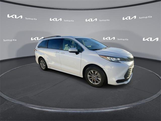 used 2022 Toyota Sienna car, priced at $39,425