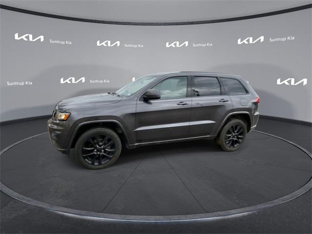 used 2018 Jeep Grand Cherokee car, priced at $17,995