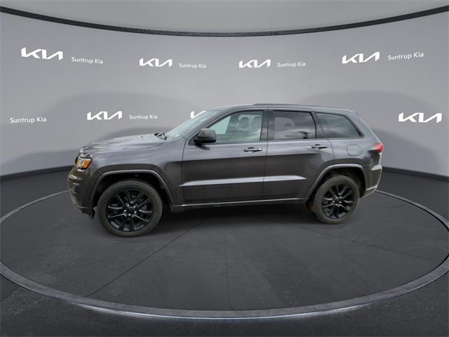 used 2018 Jeep Grand Cherokee car, priced at $17,995