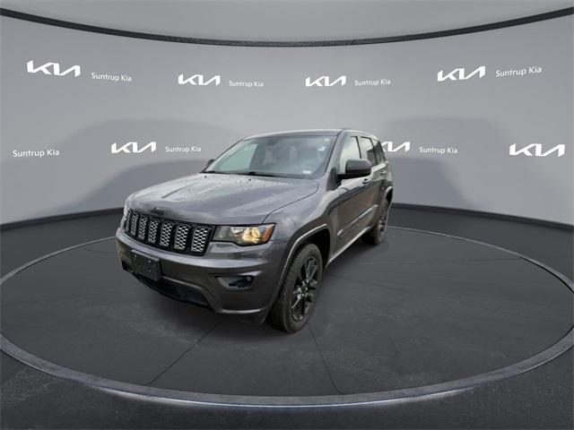 used 2018 Jeep Grand Cherokee car, priced at $17,995