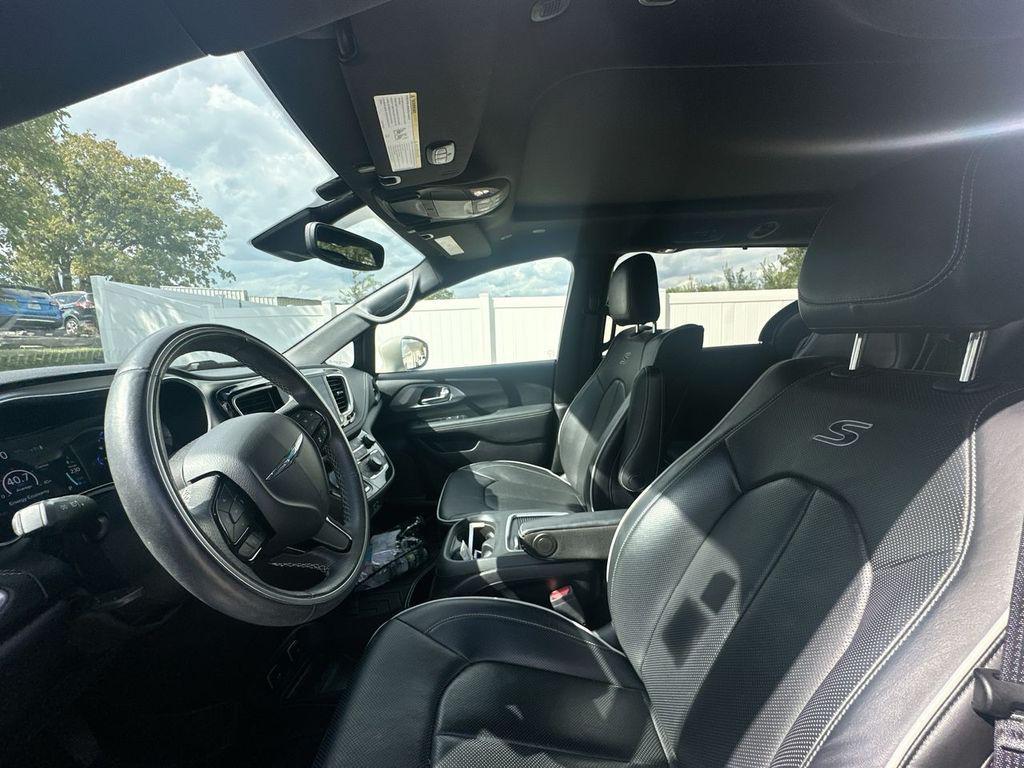 used 2020 Chrysler Pacifica Hybrid car, priced at $24,685