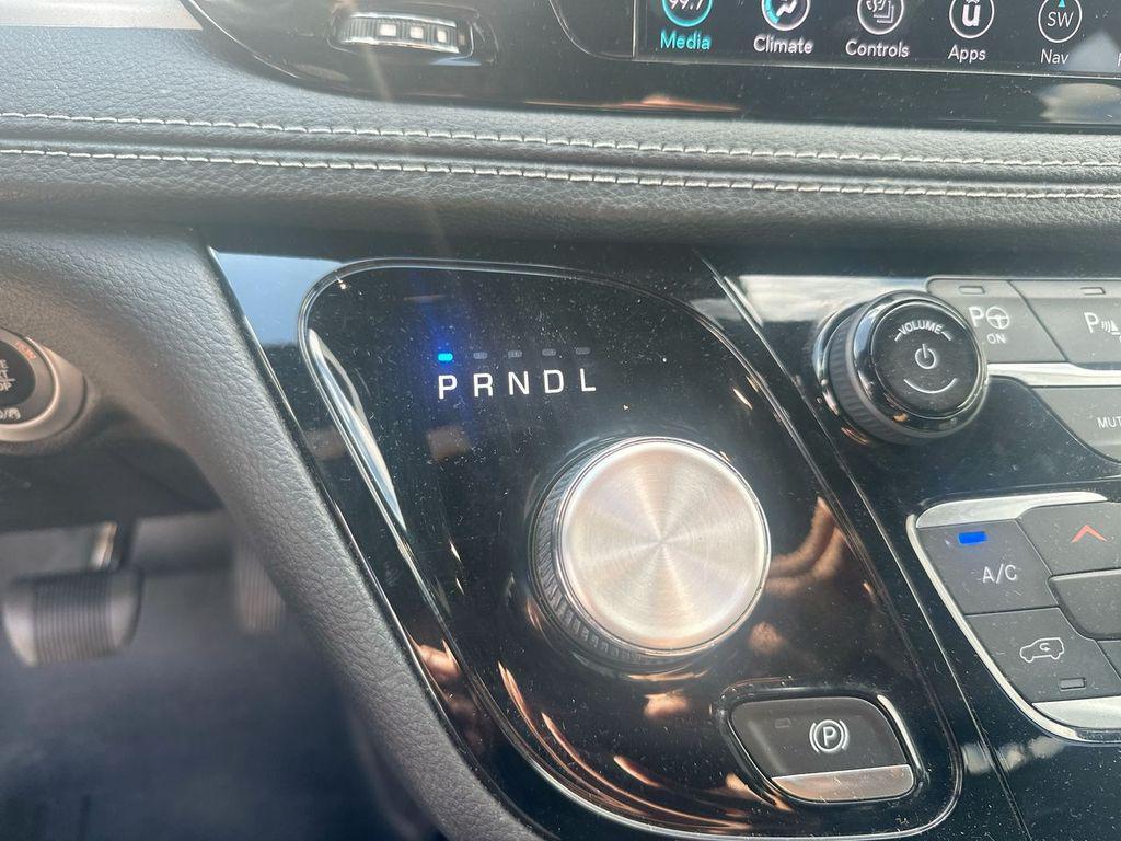 used 2020 Chrysler Pacifica Hybrid car, priced at $24,685