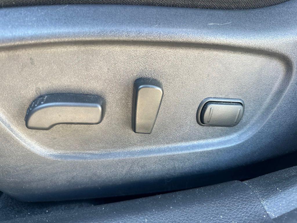 used 2019 Nissan Rogue car, priced at $16,799