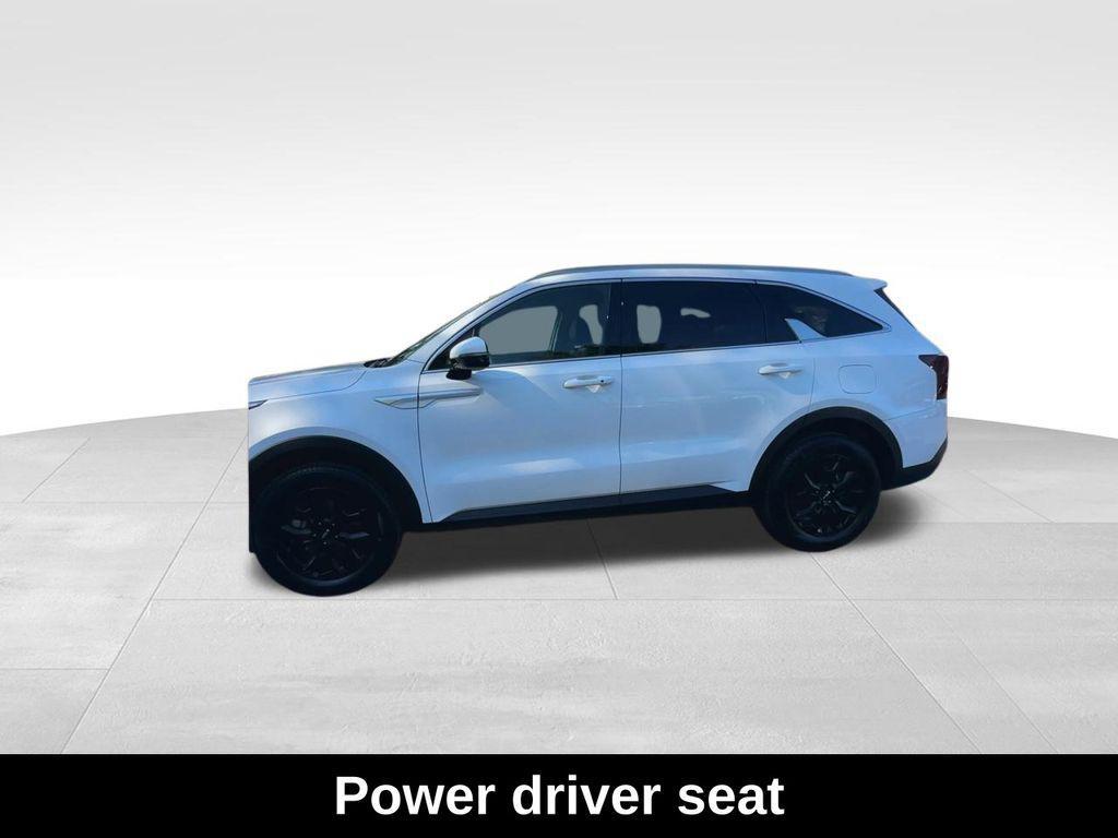 used 2024 Kia Sorento car, priced at $28,995