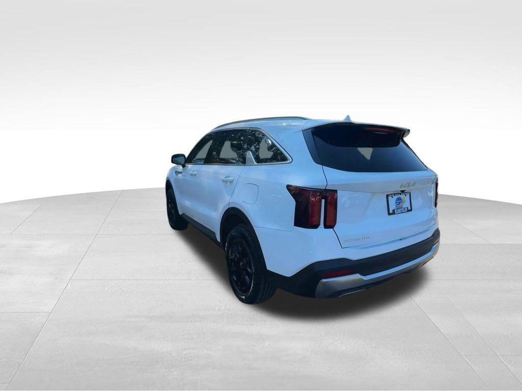 used 2024 Kia Sorento car, priced at $28,995