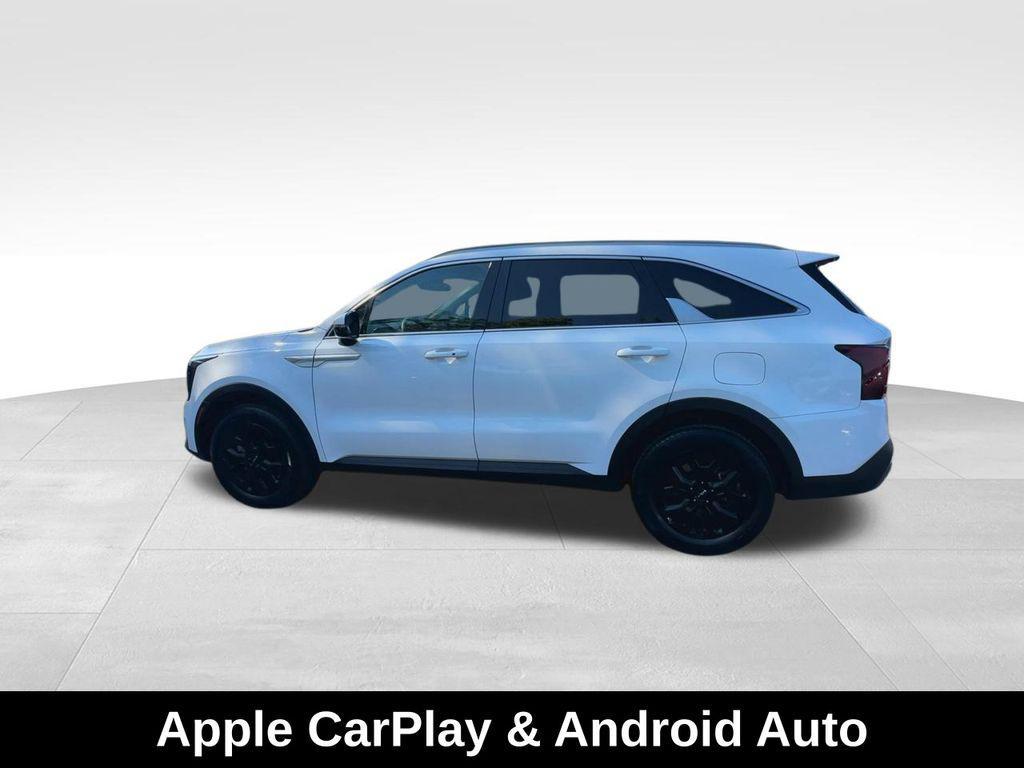 used 2024 Kia Sorento car, priced at $28,995