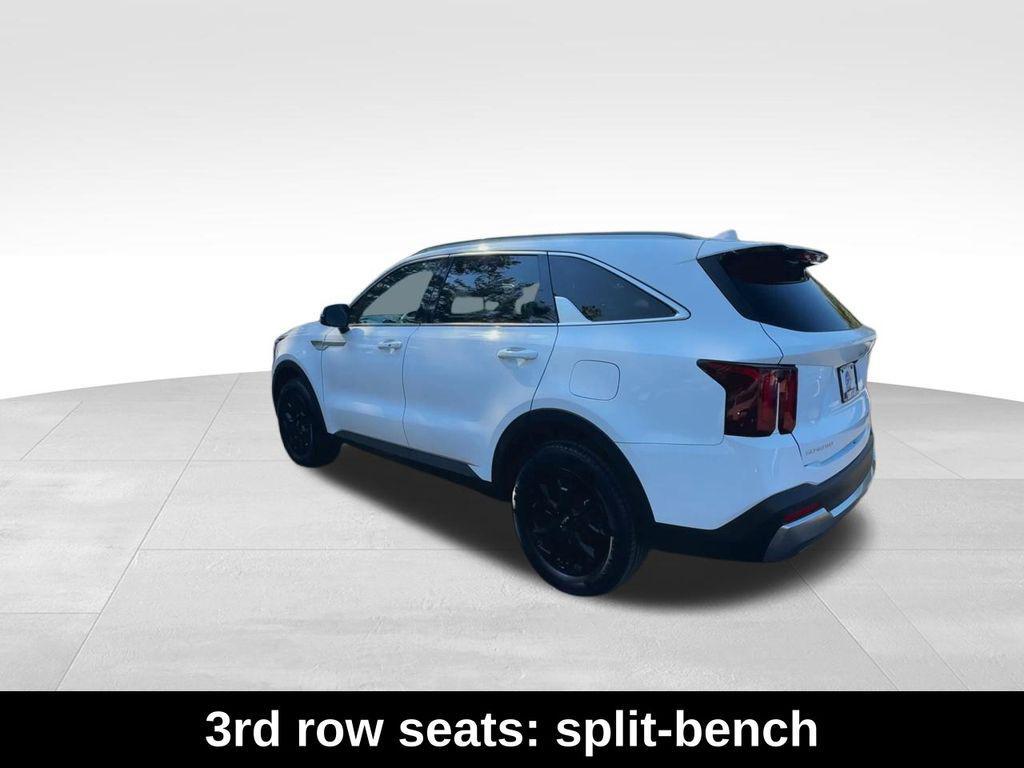 used 2024 Kia Sorento car, priced at $28,995