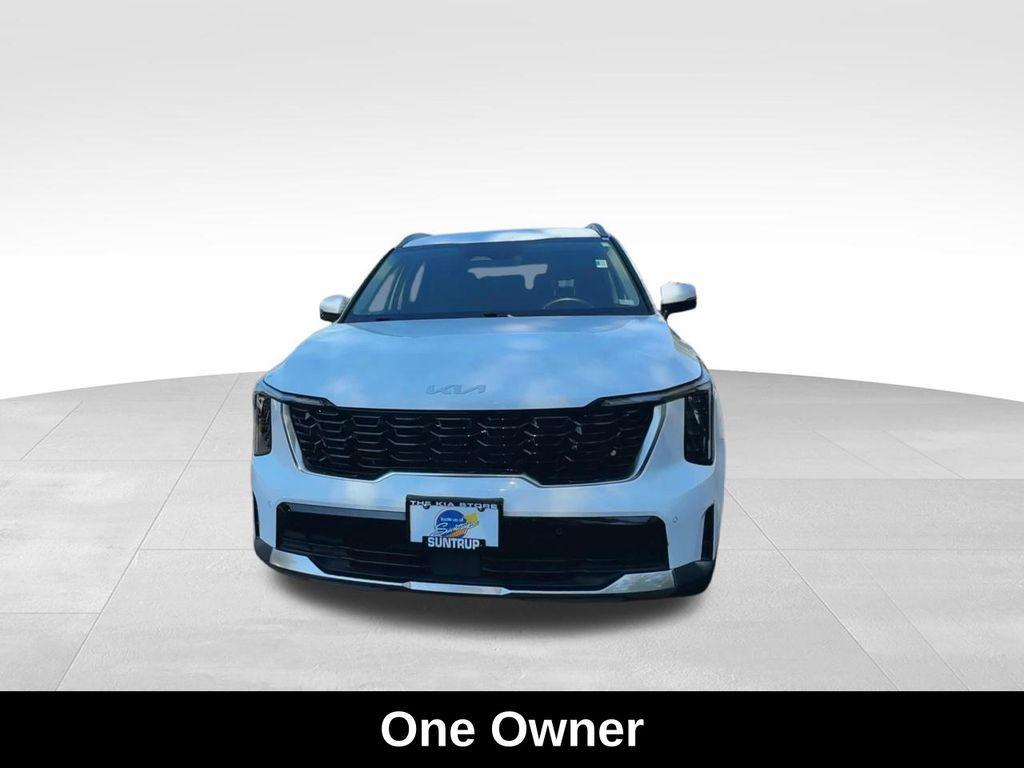 used 2024 Kia Sorento car, priced at $28,995