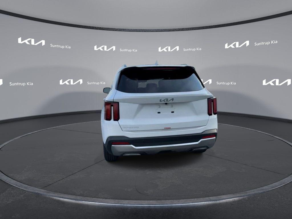 used 2025 Kia Sorento car, priced at $35,327