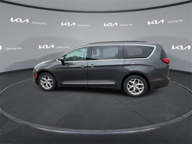 used 2017 Chrysler Pacifica car, priced at $13,995