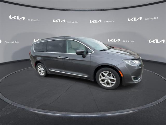 used 2017 Chrysler Pacifica car, priced at $13,995