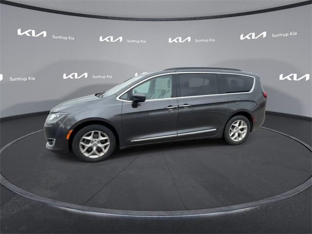 used 2017 Chrysler Pacifica car, priced at $13,995