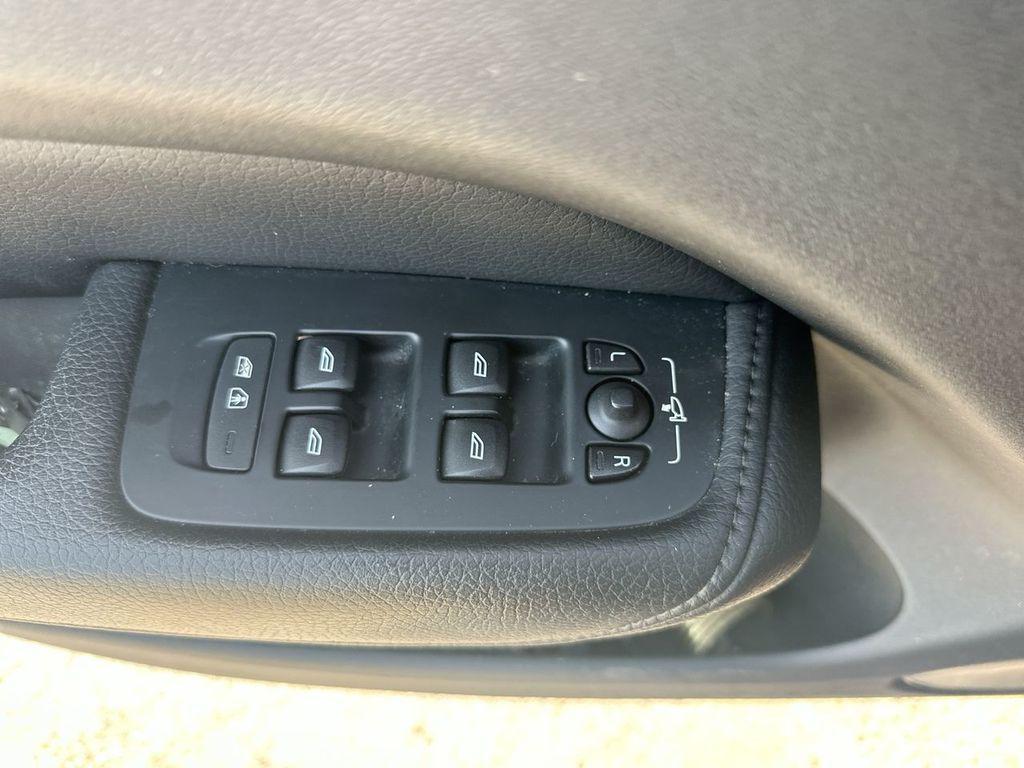 used 2020 Volvo XC60 car, priced at $23,889