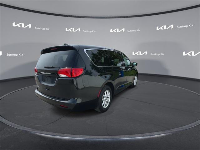 used 2017 Chrysler Pacifica car, priced at $12,995