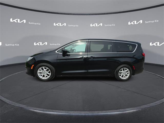 used 2017 Chrysler Pacifica car, priced at $12,995