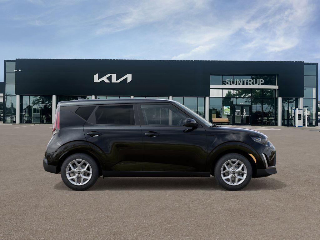 new 2025 Kia Soul car, priced at $21,613