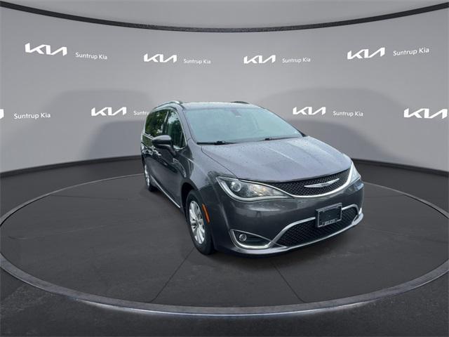 used 2018 Chrysler Pacifica car, priced at $14,735