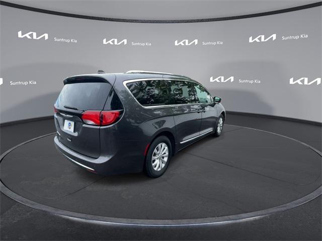 used 2018 Chrysler Pacifica car, priced at $14,735