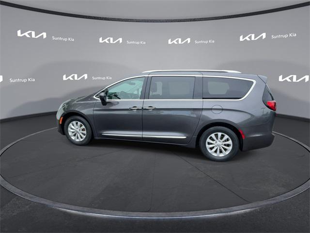 used 2018 Chrysler Pacifica car, priced at $14,735