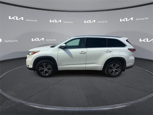 used 2016 Toyota Highlander car, priced at $20,995