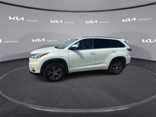 used 2016 Toyota Highlander car, priced at $20,995