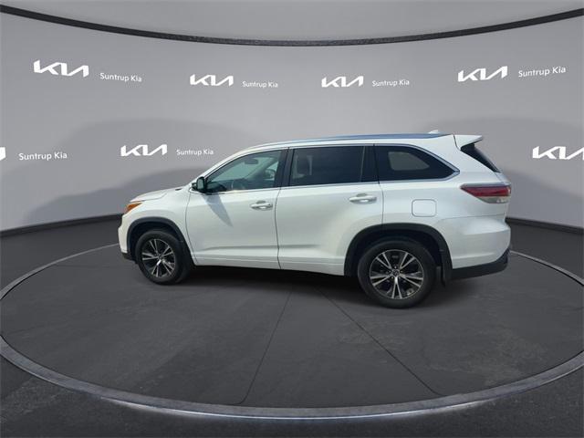 used 2016 Toyota Highlander car, priced at $20,995