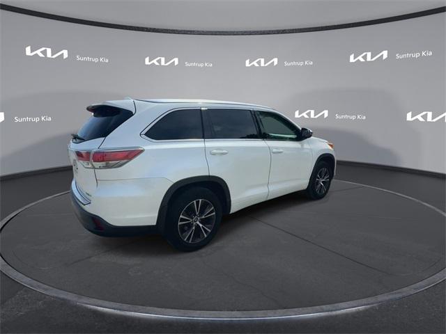 used 2016 Toyota Highlander car, priced at $20,995