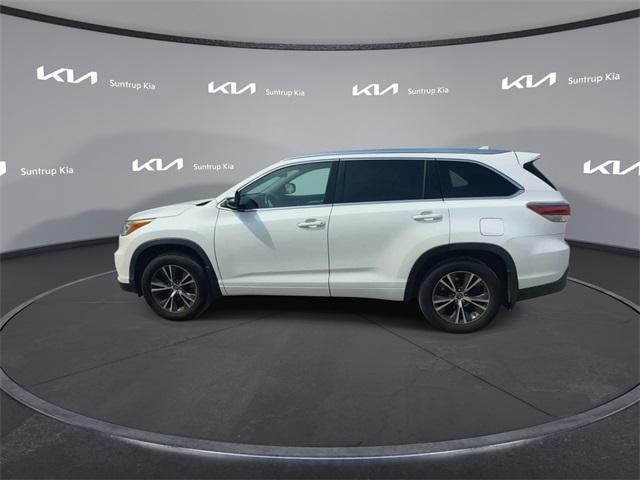 used 2016 Toyota Highlander car, priced at $20,995