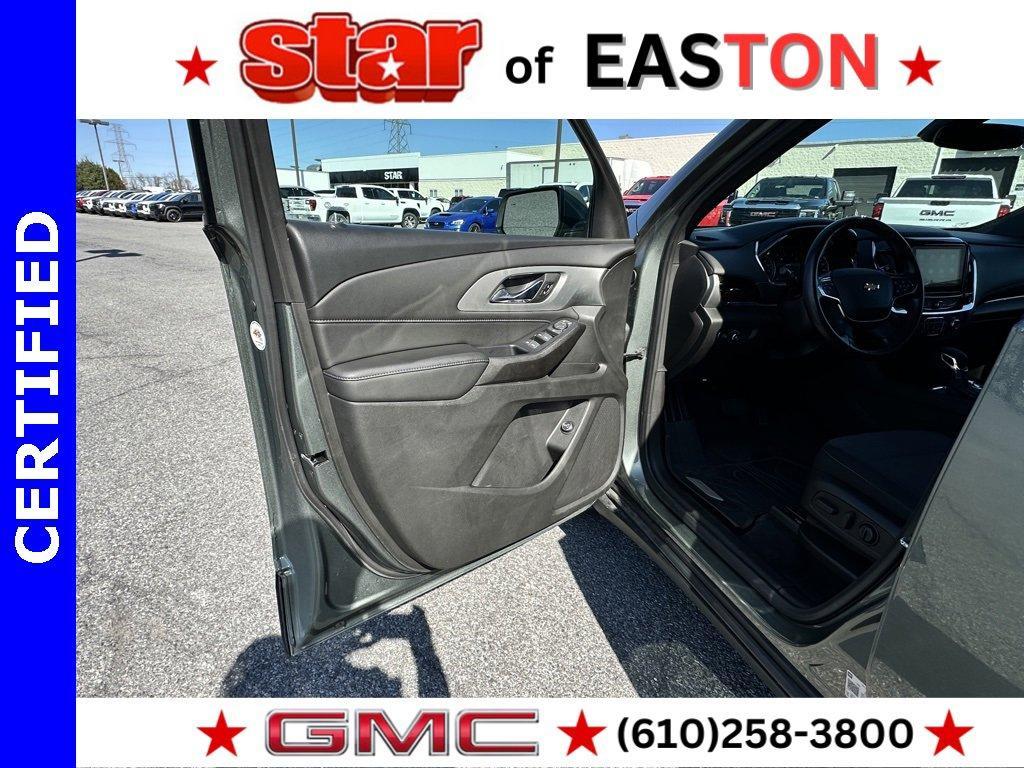 used 2022 Chevrolet Traverse car, priced at $31,334