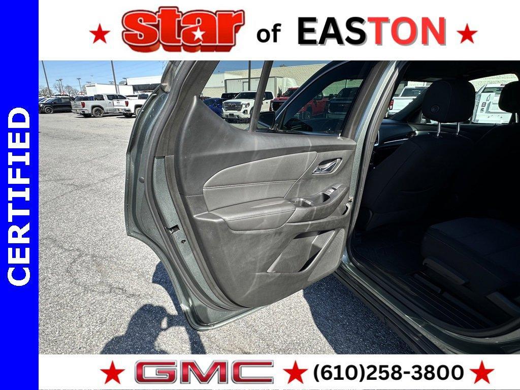 used 2022 Chevrolet Traverse car, priced at $31,334