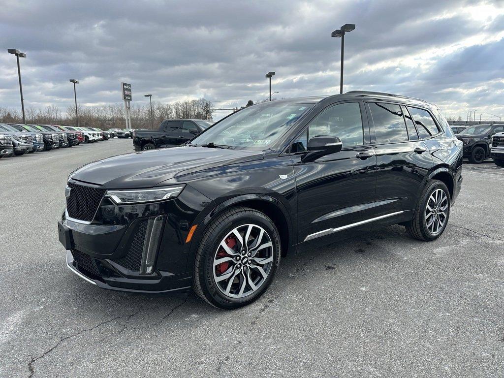 used 2022 Cadillac XT6 car, priced at $38,994