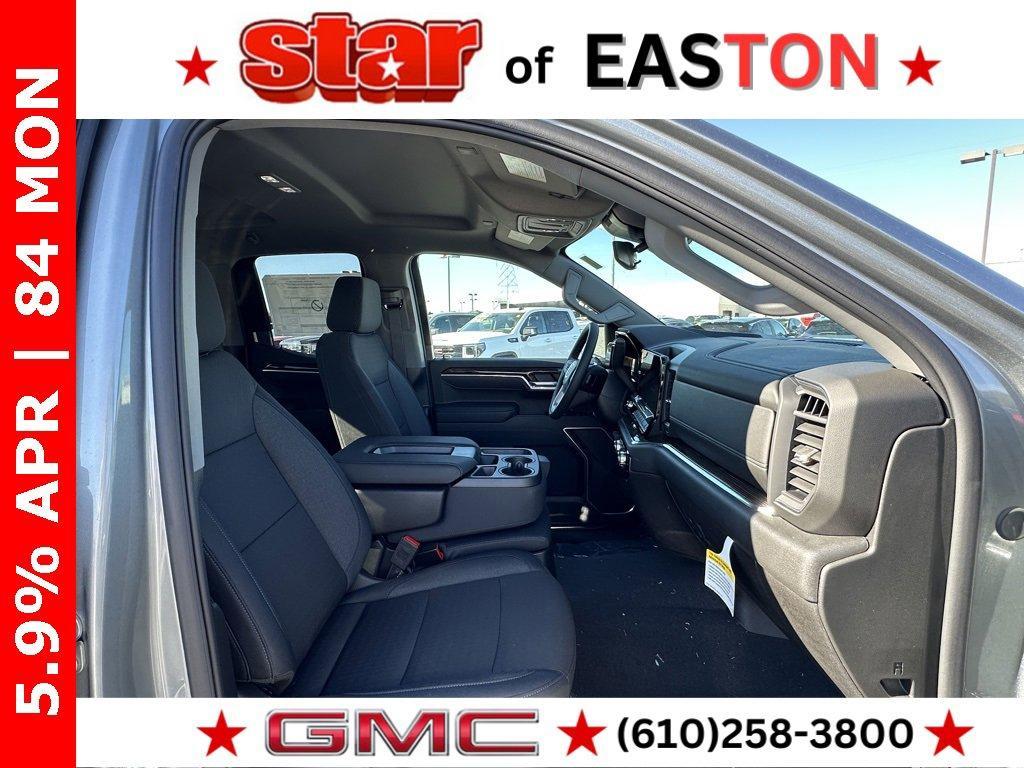 new 2025 GMC Sierra 1500 car, priced at $47,335
