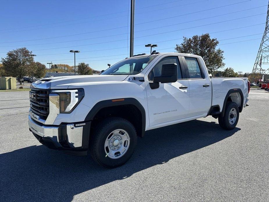 new 2025 GMC Sierra 2500 car, priced at $52,935