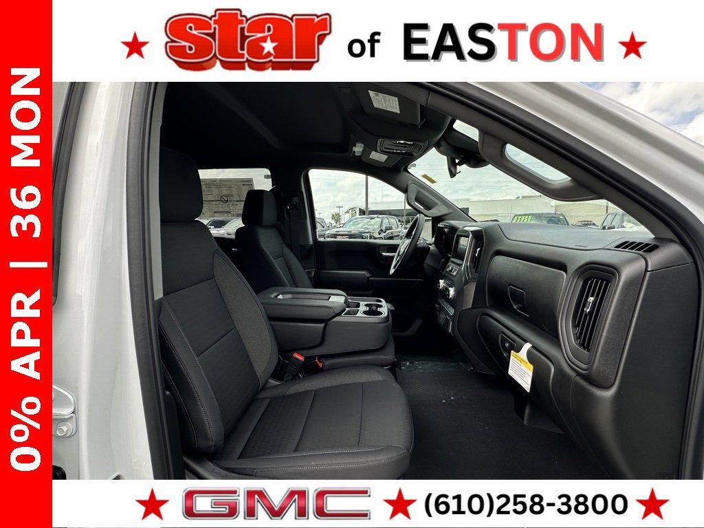 new 2025 GMC Sierra 1500 car, priced at $43,610