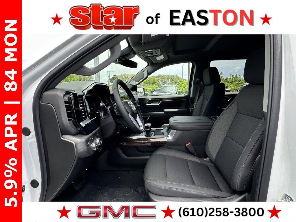 new 2025 GMC Sierra 1500 car, priced at $58,105