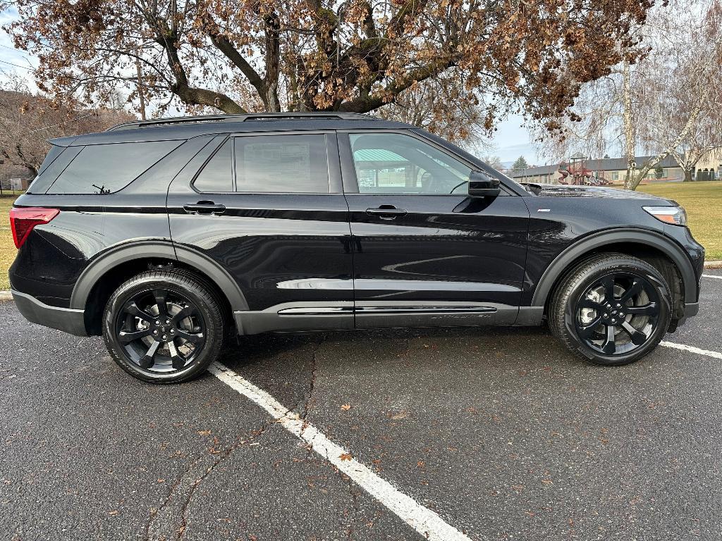 used 2023 Ford Explorer car, priced at $43,995