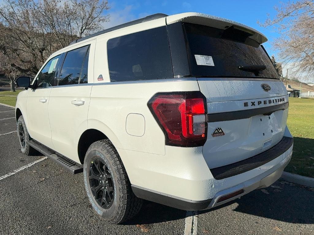 new 2024 Ford Expedition car, priced at $85,010