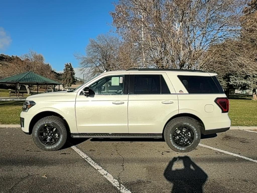 new 2024 Ford Expedition car, priced at $85,010