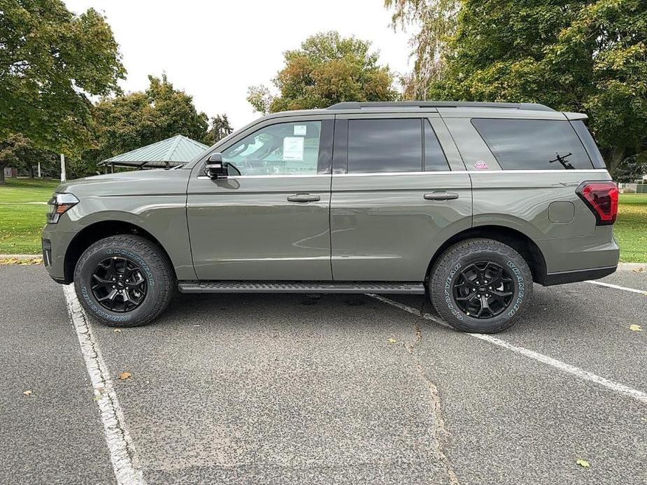 new 2024 Ford Expedition car, priced at $84,015