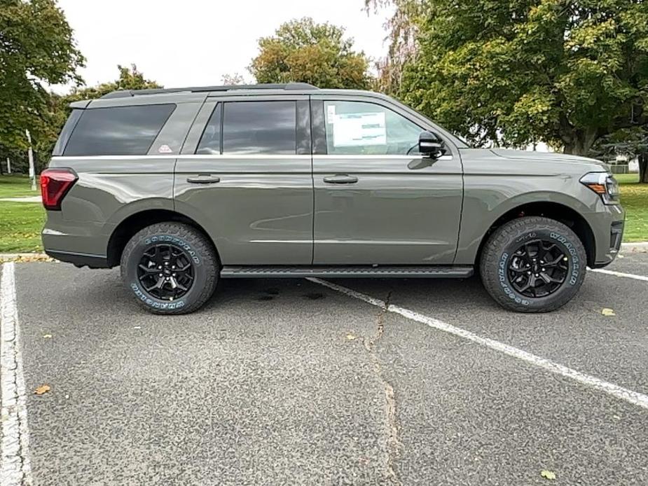 new 2024 Ford Expedition car, priced at $84,015