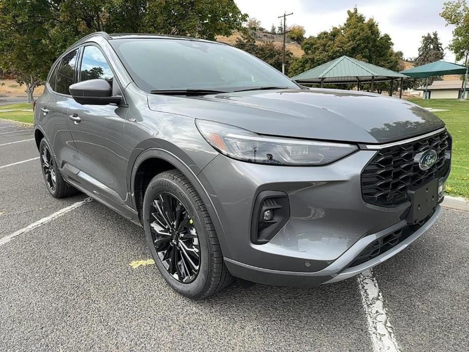 new 2025 Ford Escape car, priced at $42,875