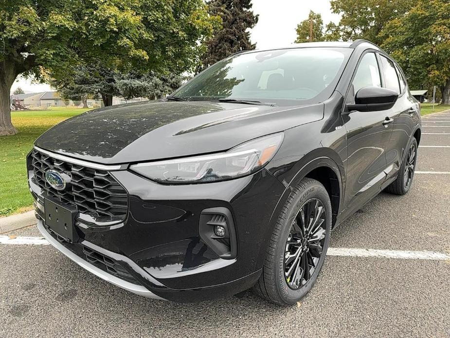 new 2025 Ford Escape car, priced at $40,000