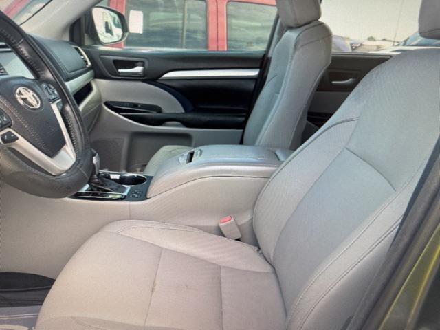 used 2018 Toyota Highlander car, priced at $20,400