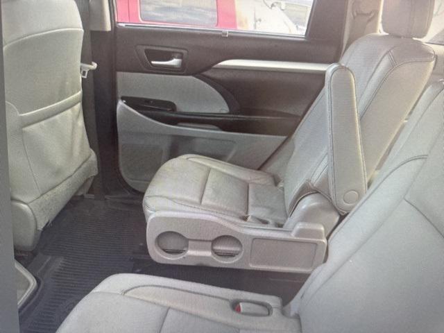 used 2018 Toyota Highlander car, priced at $20,400