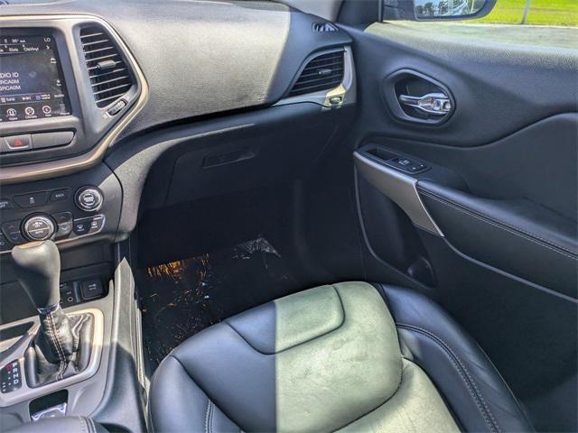 used 2018 Jeep Cherokee car, priced at $12,990