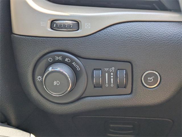 used 2018 Jeep Cherokee car, priced at $12,990