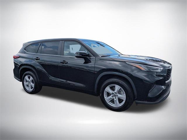 used 2023 Toyota Highlander car, priced at $31,965